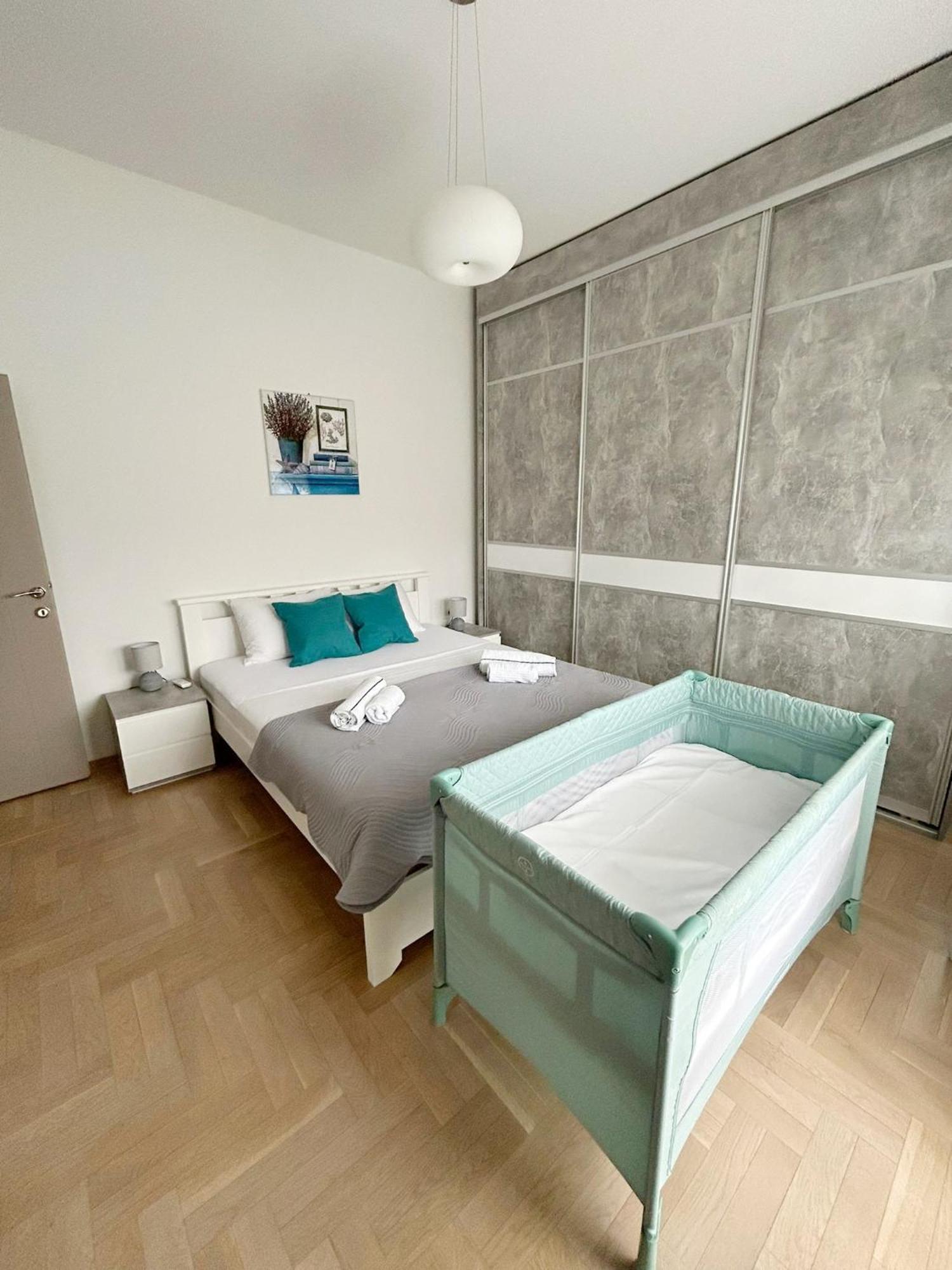 The Circle Apartment Skopje Exterior foto